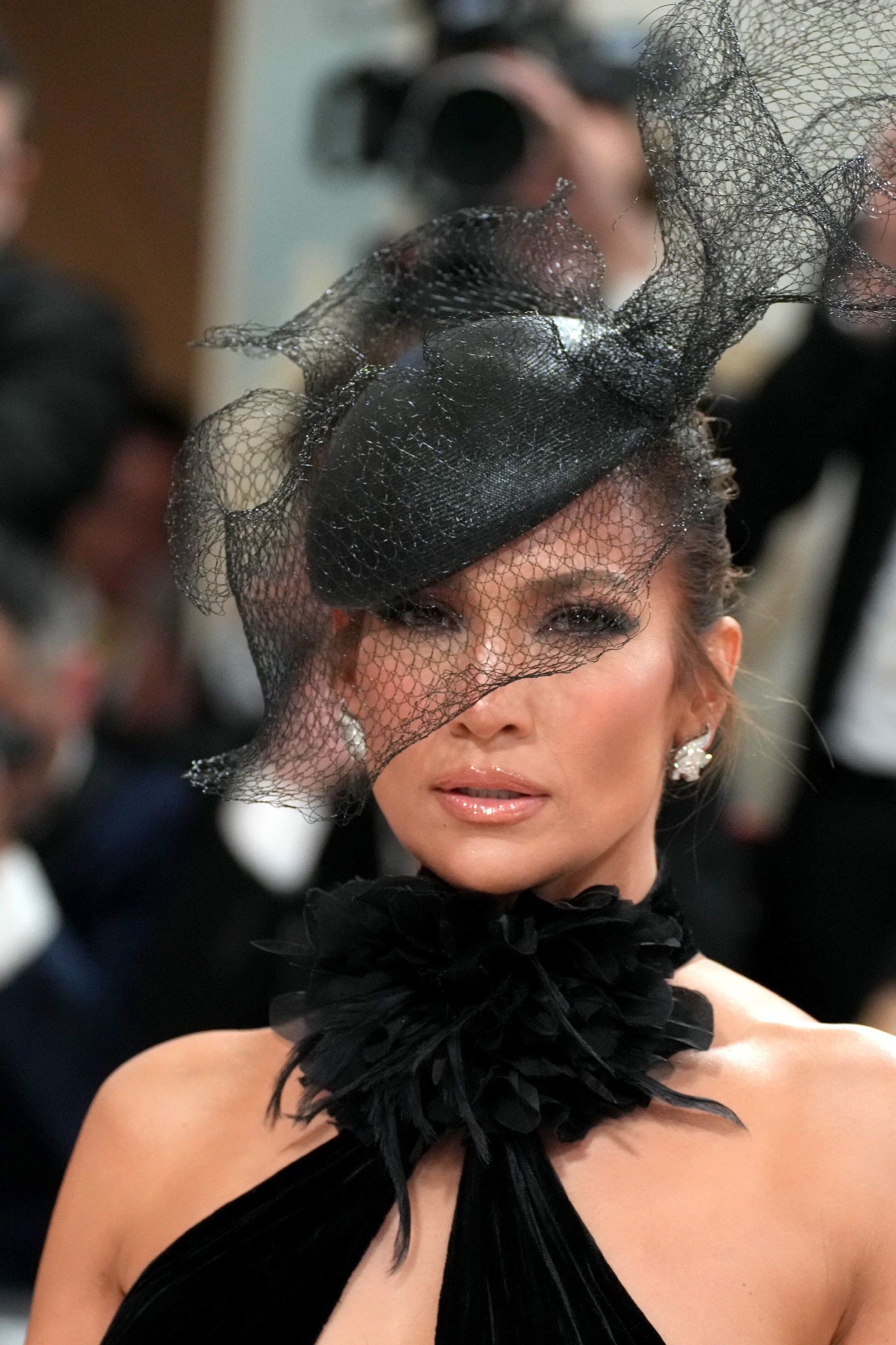 Jennifer Lopez wins for most fascinator-worthy cat eyes at the Met Gala 2023 | Vogue India