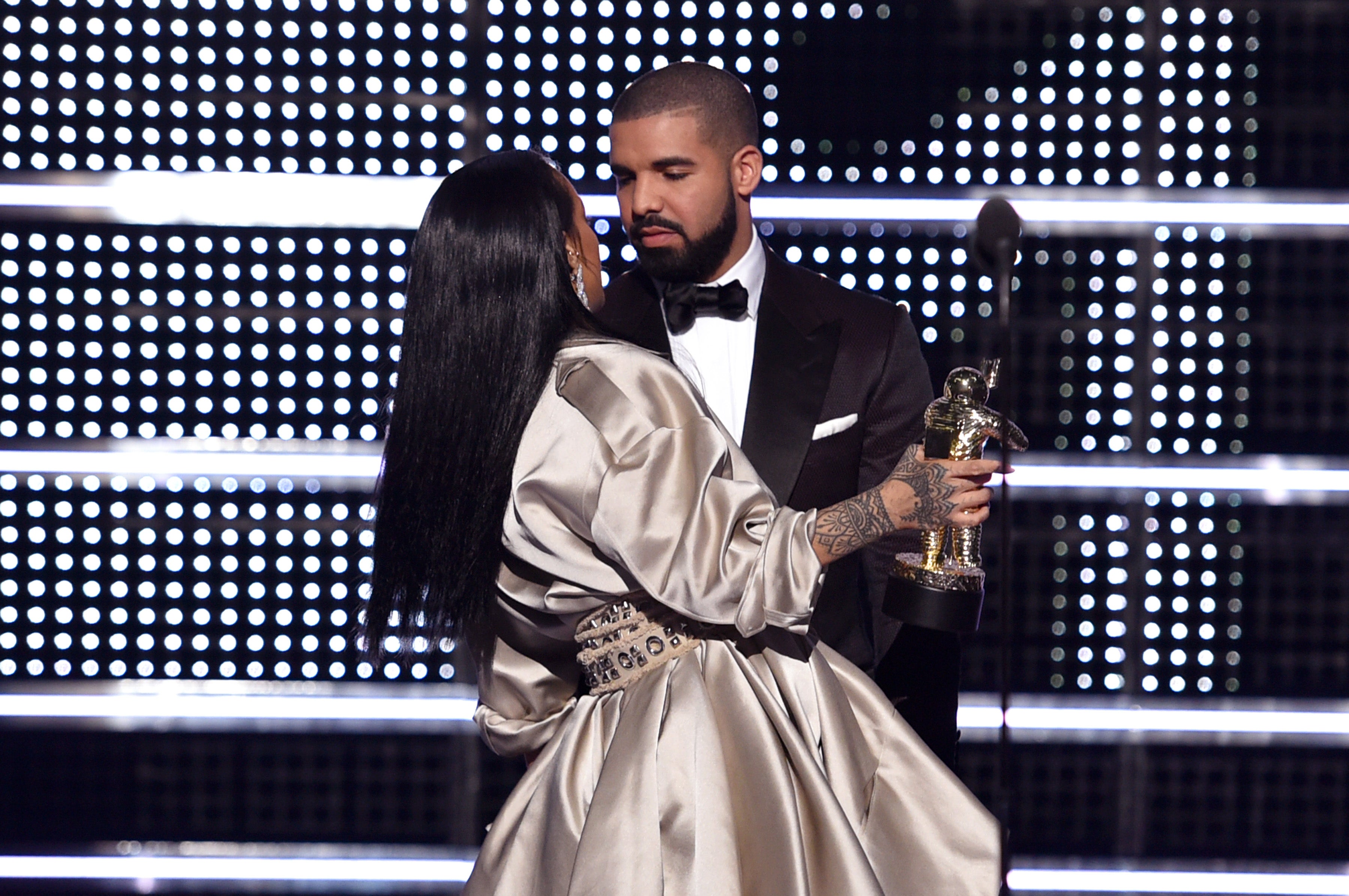 Rihanna and Drake Reached Peak PDA in the Club | Essence