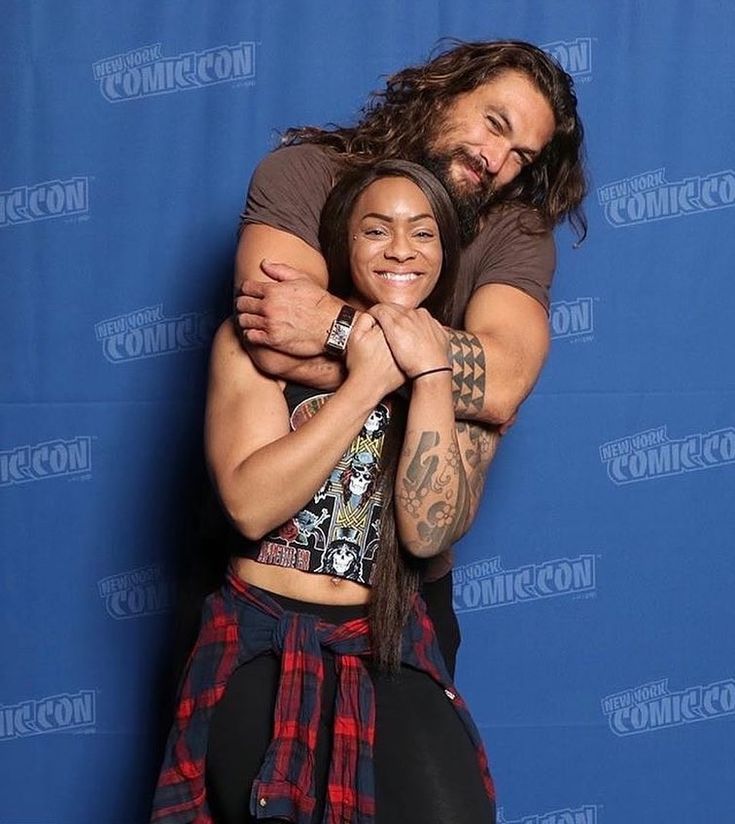 Jason Momoa and lucky fan | Jason momoa, Jason momoa lisa bonet, Jason momoa aquaman