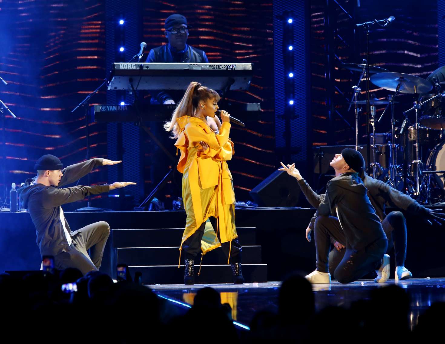 Ariana Grande 2016 : Ariana Grande: Performs at 2016 iHeartRadio Music Festival Day 2 -01