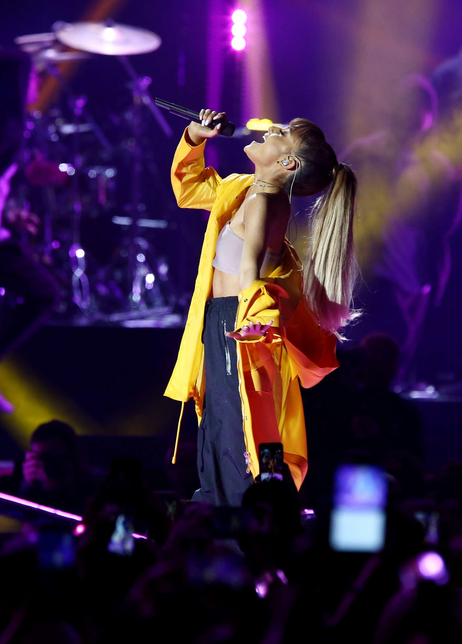 Ariana Grande 2016 : Ariana Grande: Performs at 2016 iHeartRadio Music Festival Day 2 -08