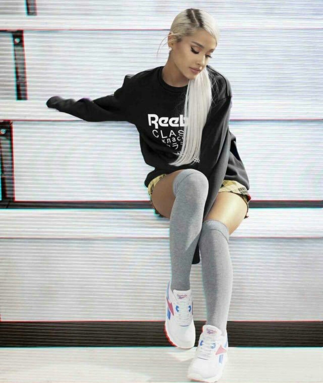 Ariana Grande 2018 : Ariana Grande: Reebok AlwaysClassic 2018 -02