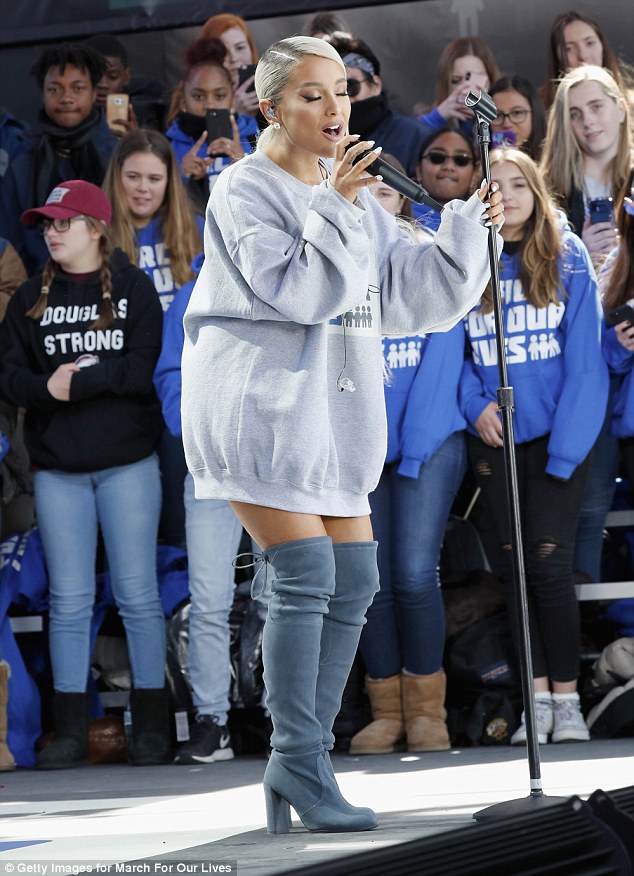 Ariana Grande gives rousing performance at March For Our Lives rally | Daily Mail Online