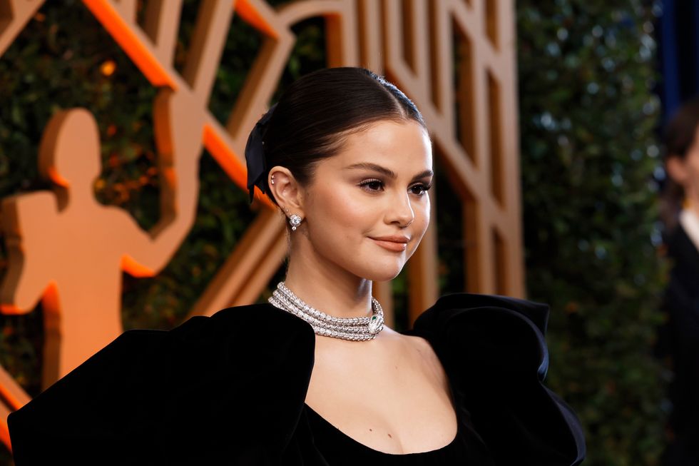 selena gomez sag awards 2022