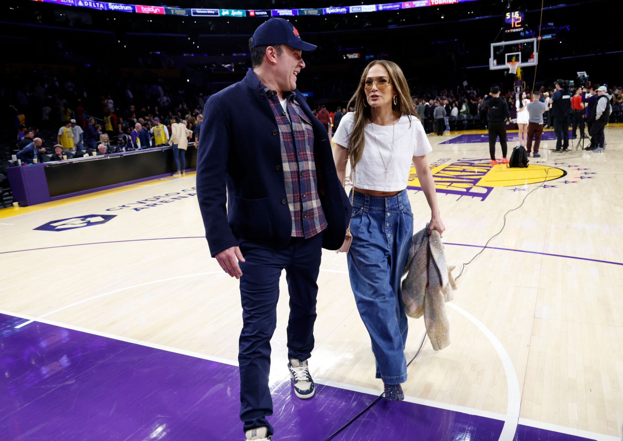 Bennifer Updates on X: "Jennifer Lopez and Ben Affleck at the Lakers game. https://t.co/Wt5xhvBB09" / X