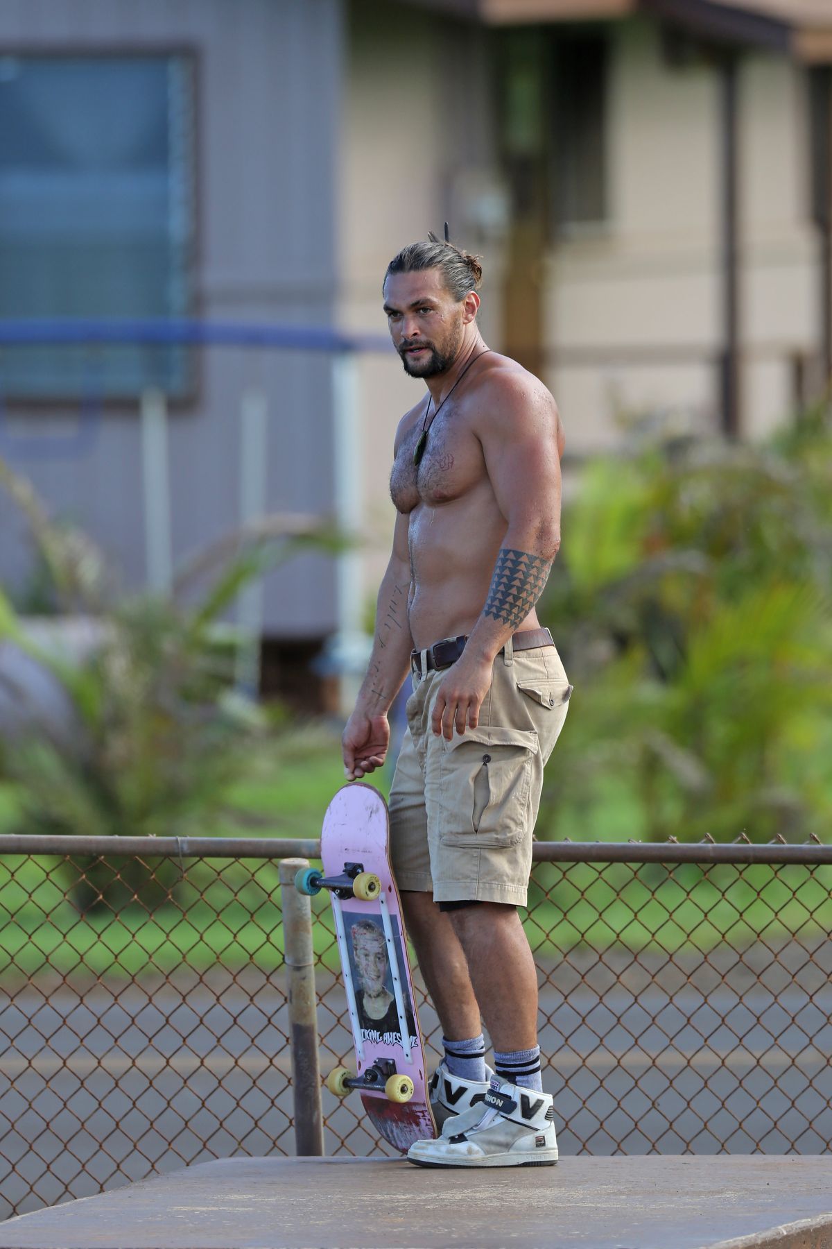 jason-the-best-momoa:“ JASON MOMOA Shirtless Skateboarding in Hawaii 09/04/2015by Alexa 8 September, 2015Part 1 of 3”