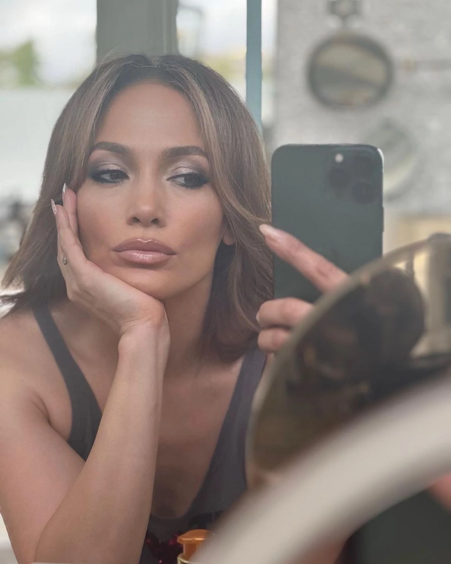 Vẻ đẹp nóng bỏng của Jennifer Lopez ở tuổi 54 - Ảnh 8.