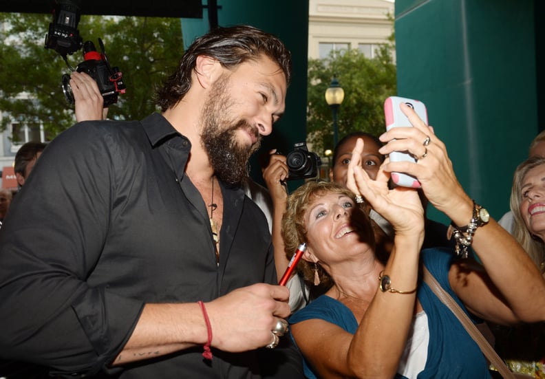 When He Patiently Waited For This Fan to Figure Out Her Phone