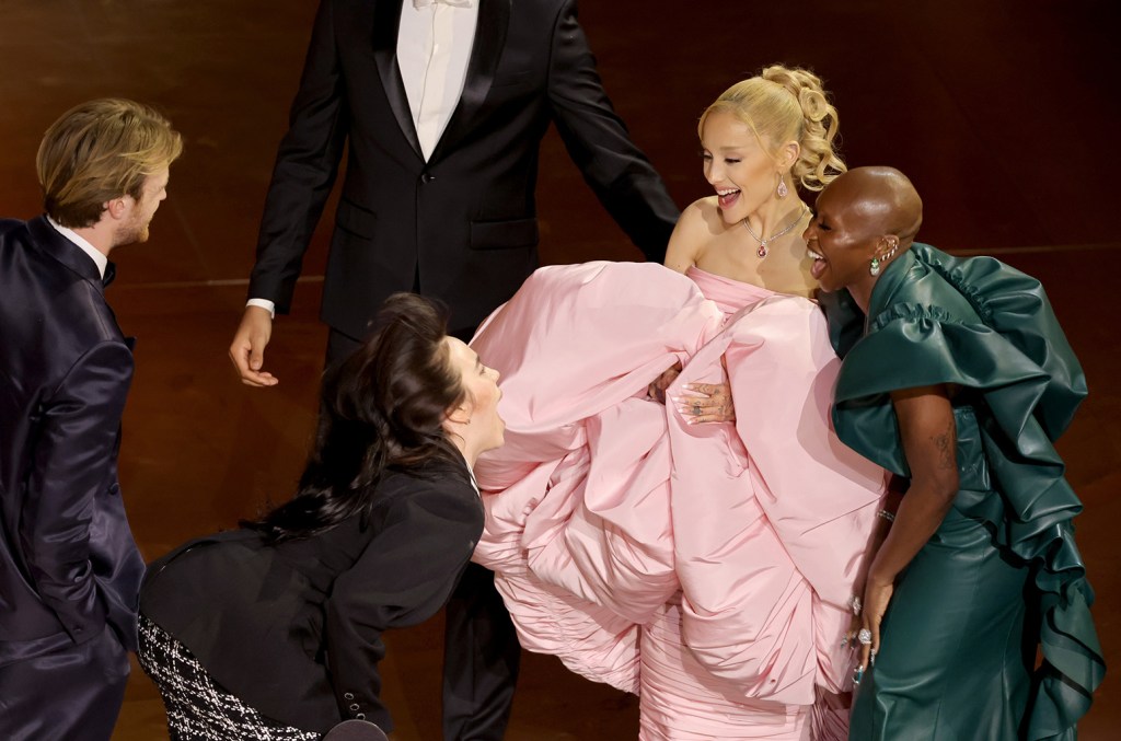 Seven Moments You Didn't See on TV at the 2024 Oscars