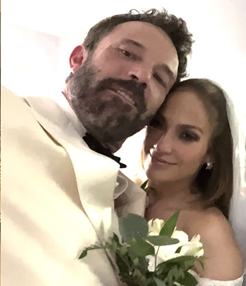 Sau 20 năm, cuối cùng Jennifer Lopez đã cưới diễn viên Ben Affleck - Tuổi  Trẻ Online