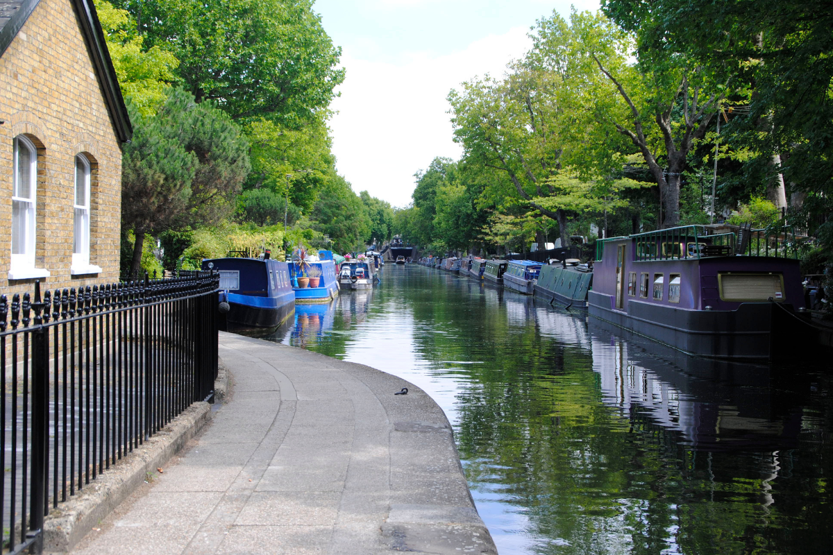 9 Delightful Canal Walks in London (& Best London Canal Walking Route)