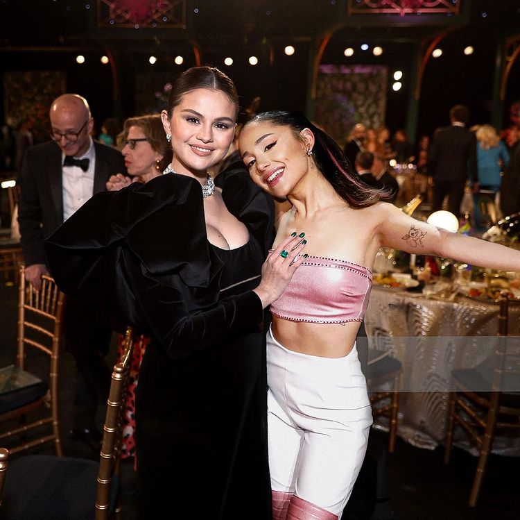 bharti; on X: "Selena Gomez with Ariana Grande at the #SAGAwards https://t.co/nv7OnNsqJY" / X