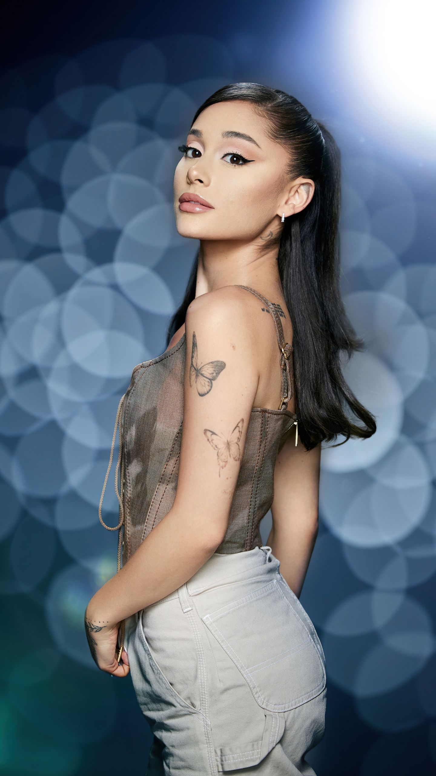 Ariana Grande The Voice Season 21 Photoshoot Wallpaper In 1440x2560 Resolution