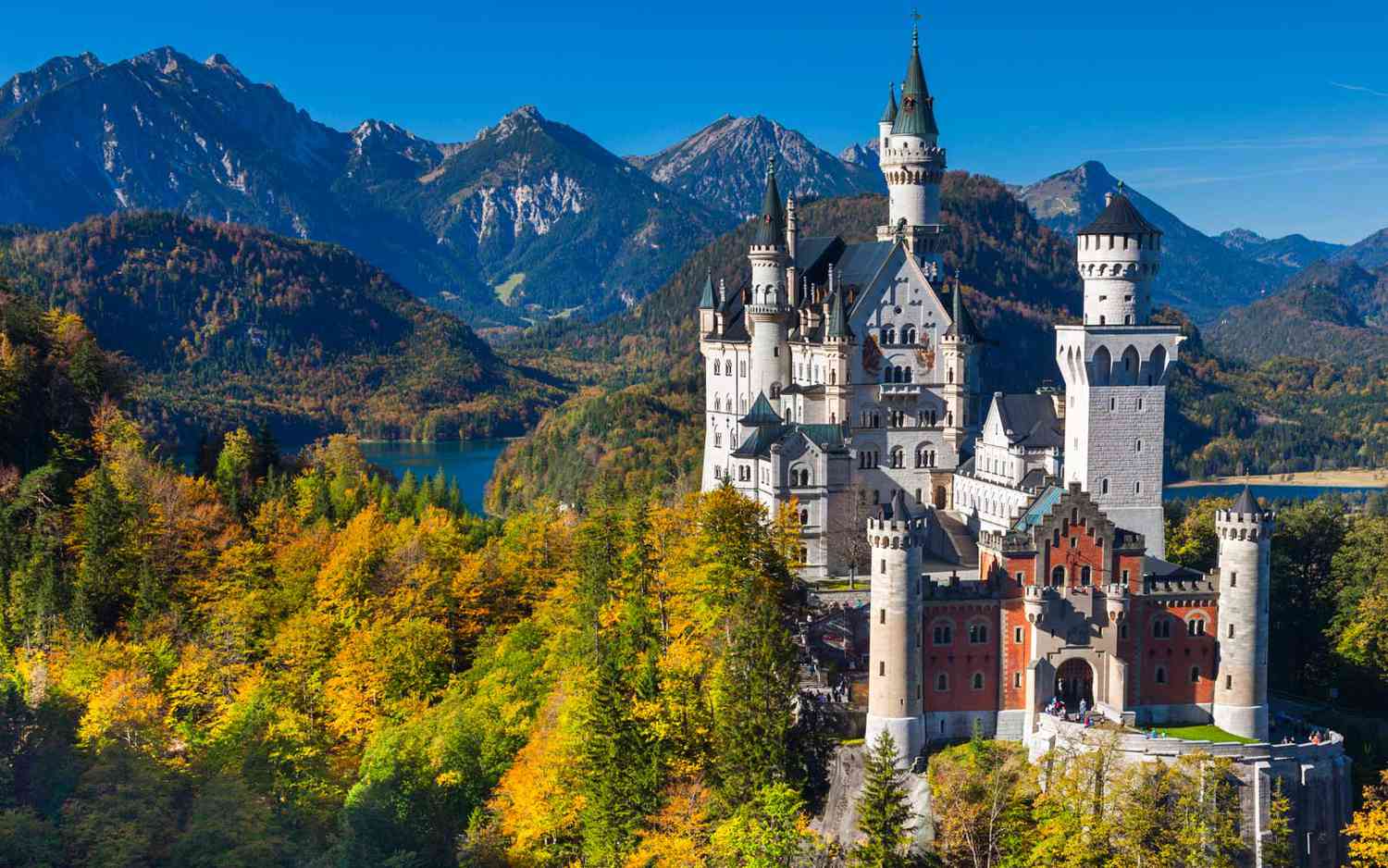 25 Facts About Neuschwanstein Castle in Germany