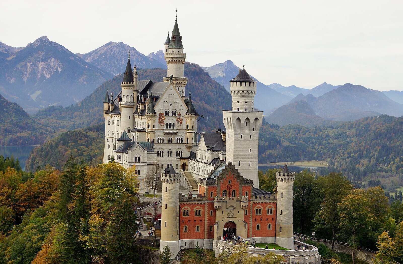 Neuschwanstein Castle: Welcome! - Neuschwanstein, Schwangau and Hohenschwangau