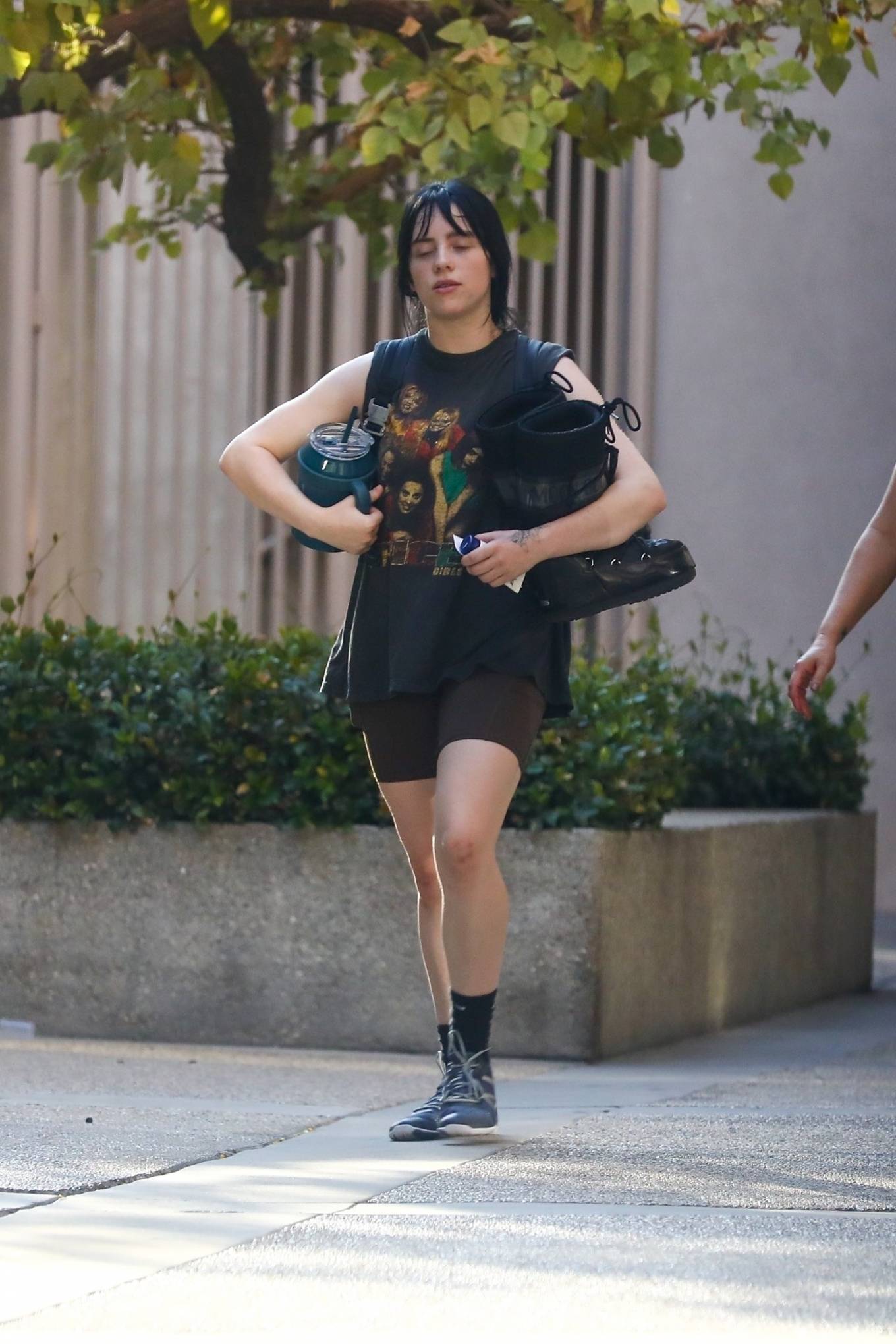 Billie Eilish 2022 : Billie Eilish – Seen after a gym session in Los Angelesre-01