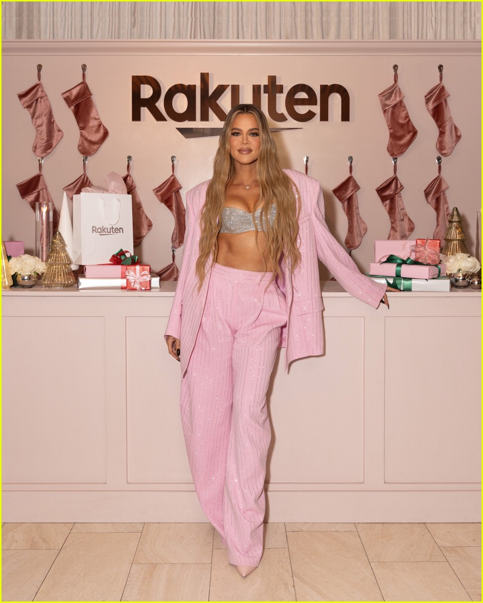 Khloe Kardashian Bares Some Skin While Promoting Shopping Partnership with Rakuten: Photo 4986751 | Khloe Kardashian Photos | Just Jared: Entertainment News