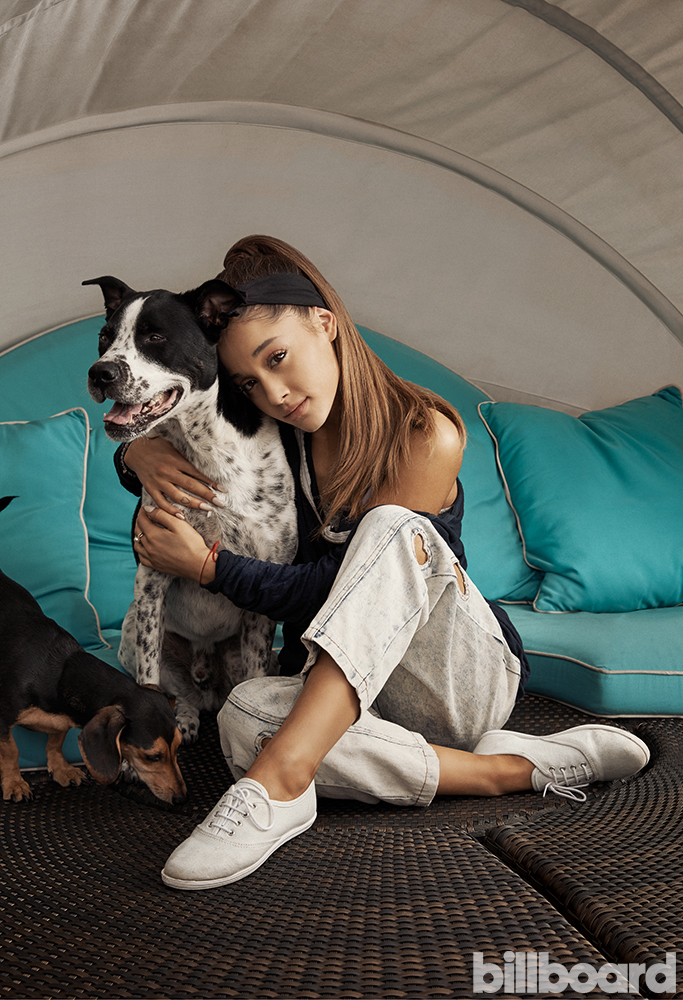 ariana grande, puppies