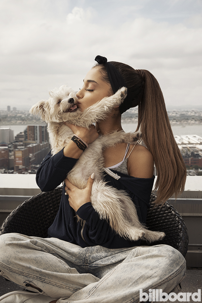 ariana grande, puppies