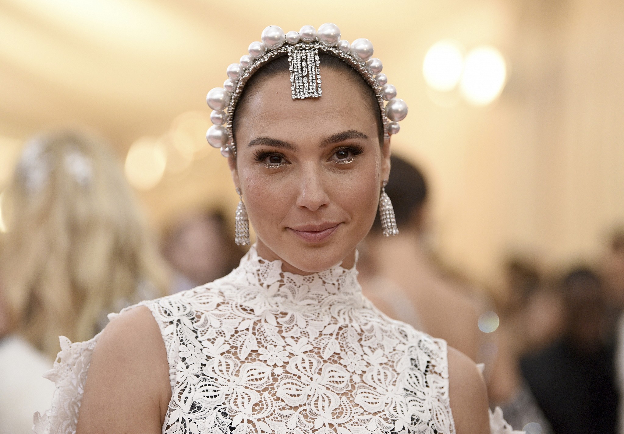 Gal Gadot to star as Cleopatra, sparking dispute over Israeli in role | The Times of Israel