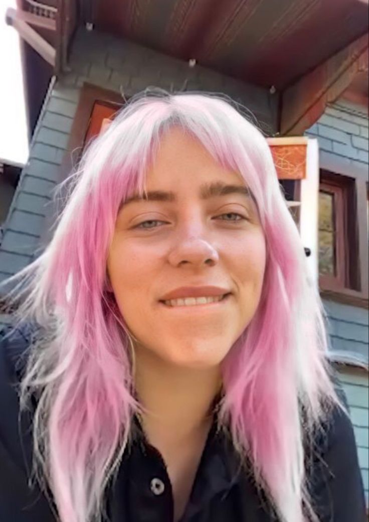 teremt csomag Egészség billie eilish neon pink hair utca Erősít körte