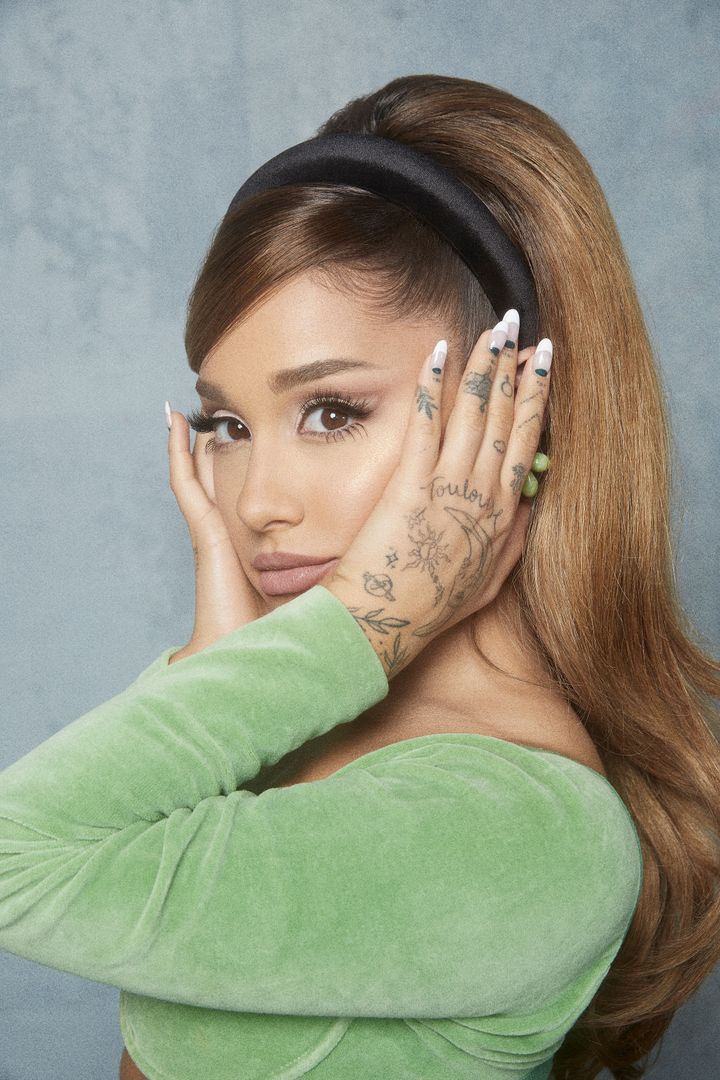 Ariana Grande slipper albumet positions! | Universal Music Norge