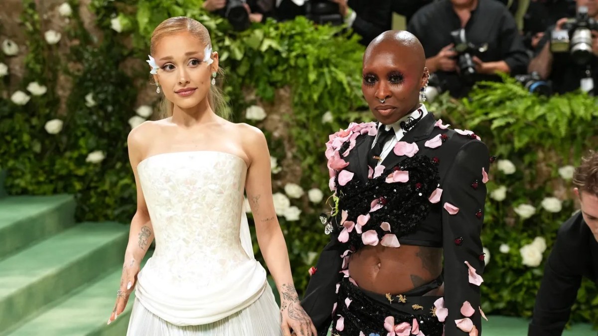 Ariana Grande made a surprise appearance at the 2024 Met Gala - Marktkauf  Henstedt Ulzbur