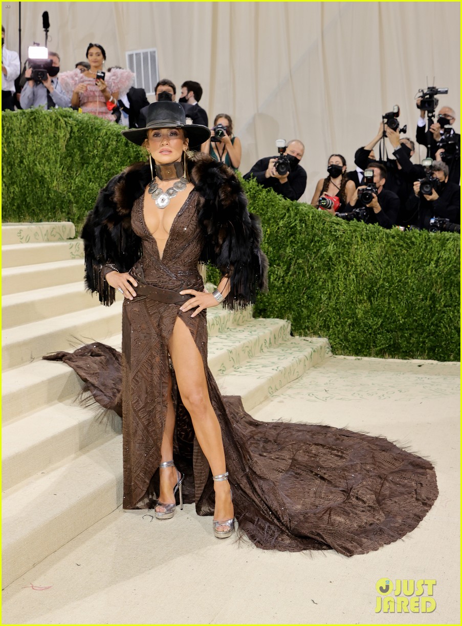 Jennifer Lopez Goes for a Western Theme with Her Met Gala 2021 Look!: Photo  4623183 | 2021 Met Gala, Jennifer Lopez, Met Gala Photos | Just Jared:  Entertainment News