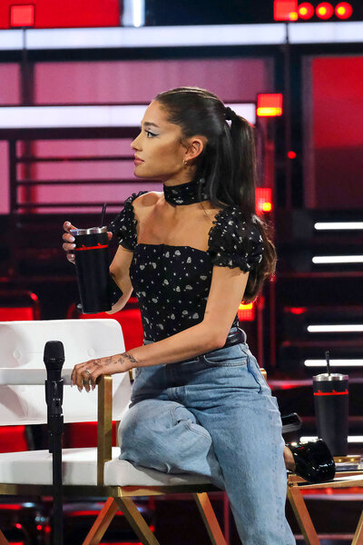 The Voice Ariana Grande Fashion 2111