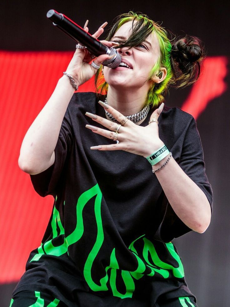 Billie performing at the Pukkelpop 2019 in Hasselt, Belgium | Billie,  Billie eilish, Cutie