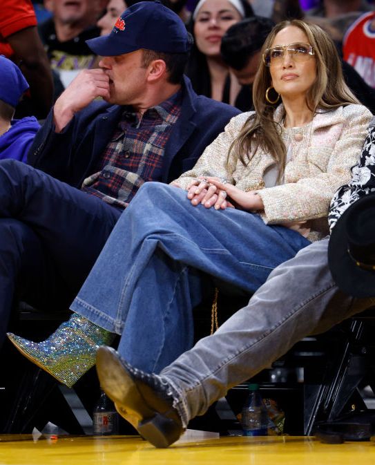 celebrities at the los angeles lakers game