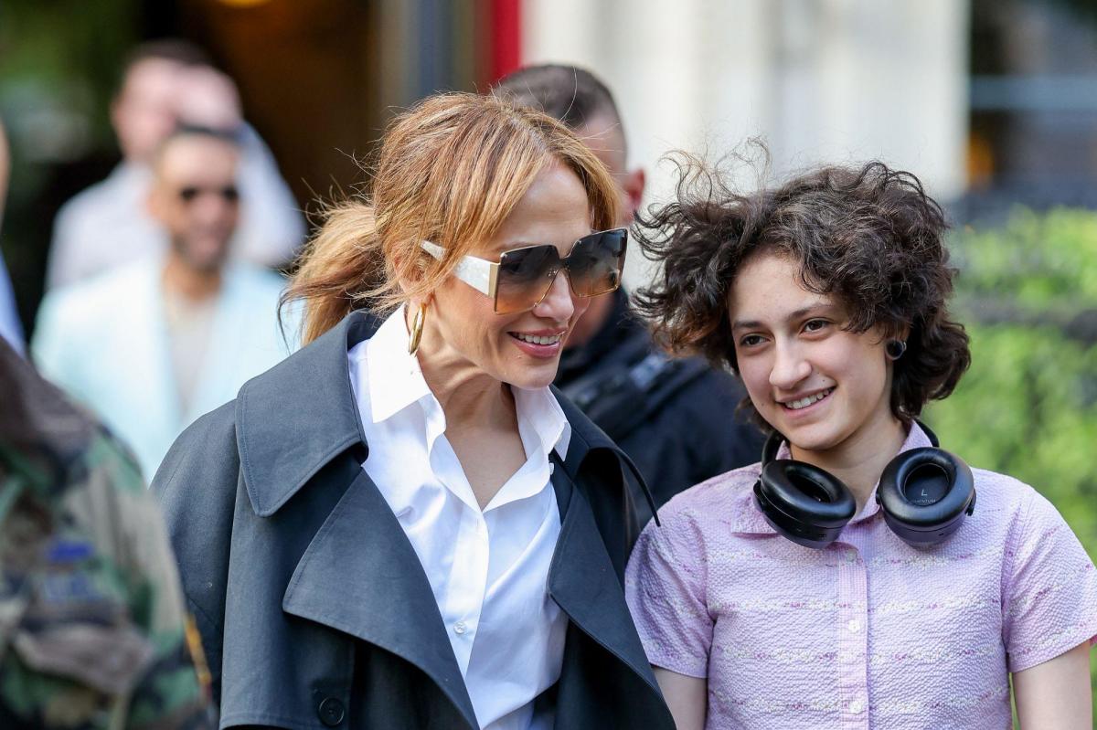 Jennifer Lopez et Emme entre filles à Paris