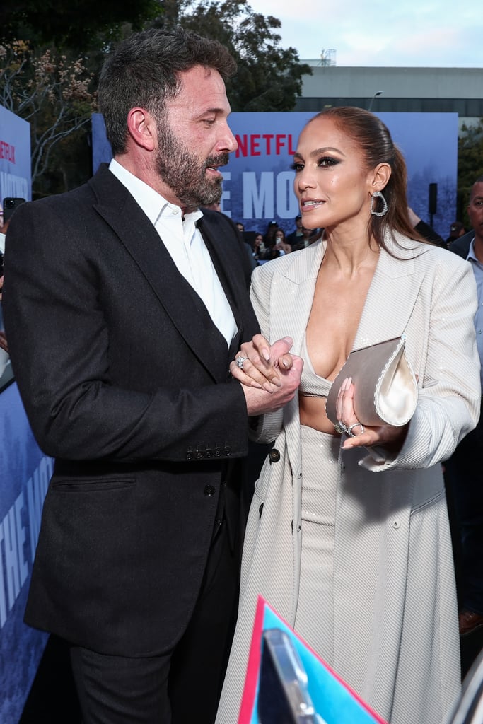 Jennifer Lopez and Ben Affleck Kiss on The Mother Red Carpet